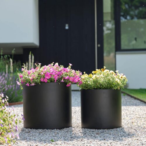 Okrasný květináč Helij černé barvy